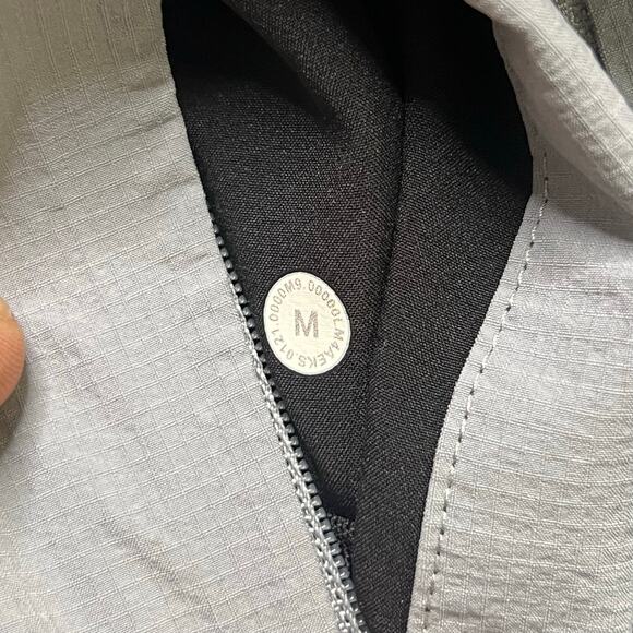 Lululemon Expeditionist Jacket Mens Sz M Rhino Grey Full Zip Mesh Performance - Picture 3 of 11